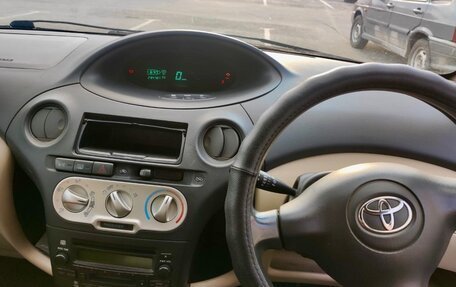 Toyota Vitz, 2004 год, 300 000 рублей, 11 фотография