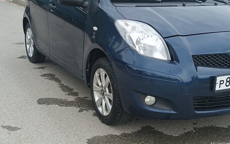 Toyota Yaris III рестайлинг, 2007 год, 400 000 рублей, 3 фотография
