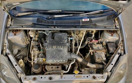 Toyota Vitz, 2004 год, 300 000 рублей, 13 фотография