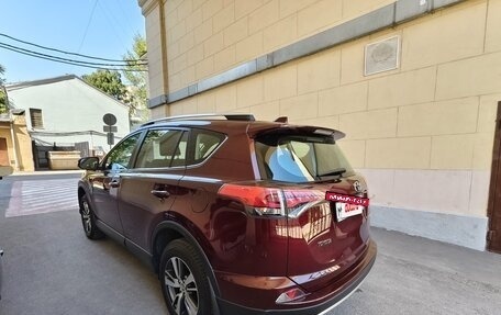 Toyota RAV4, 2018 год, 2 650 000 рублей, 2 фотография