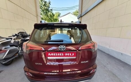 Toyota RAV4, 2018 год, 2 650 000 рублей, 3 фотография