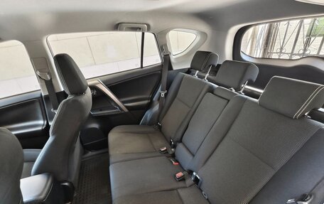 Toyota RAV4, 2018 год, 2 650 000 рублей, 11 фотография