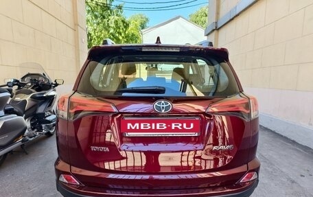 Toyota RAV4, 2018 год, 2 650 000 рублей, 13 фотография