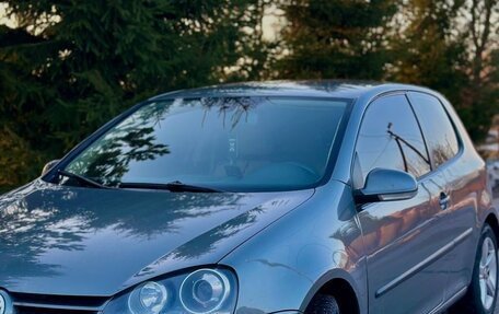 Volkswagen Golf V, 2004 год, 550 000 рублей, 1 фотография