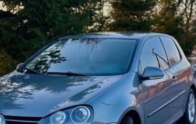 Volkswagen Golf V, 2004 год, 550 000 рублей, 1 фотография
