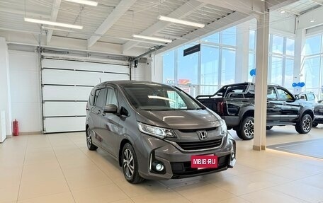 Honda Freed II, 2017 год, 1 649 000 рублей, 7 фотография