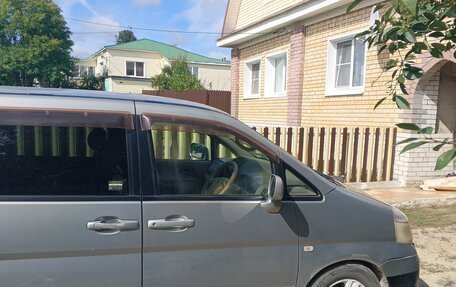 Nissan Serena II, 2002 год, 200 000 рублей, 4 фотография