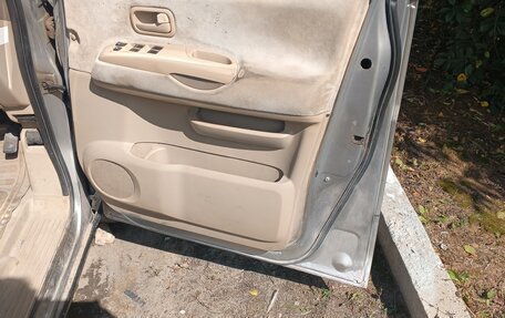 Nissan Serena II, 2002 год, 200 000 рублей, 10 фотография