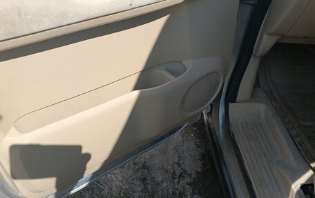 Nissan Serena II, 2002 год, 200 000 рублей, 26 фотография