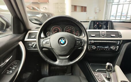 BMW 3 серия, 2017 год, 1 764 706 рублей, 14 фотография