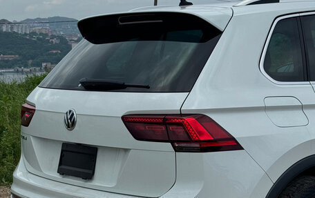 Volkswagen Tiguan II, 2018 год, 1 950 000 рублей, 3 фотография