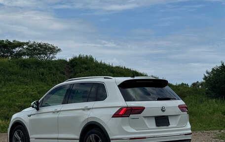 Volkswagen Tiguan II, 2018 год, 1 950 000 рублей, 4 фотография