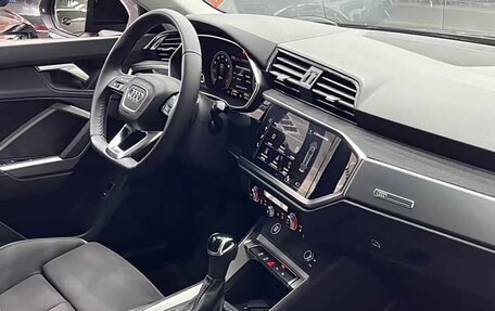 Audi Q3, 2022 год, 1 980 000 рублей, 12 фотография