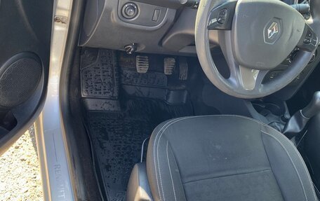 Renault Logan II, 2014 год, 650 000 рублей, 3 фотография