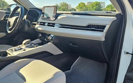 Mitsubishi Outlander, 2022 год, 3 320 000 рублей, 8 фотография