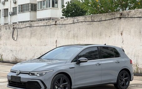 Volkswagen Golf VIII, 2023 год, 2 050 000 рублей, 2 фотография