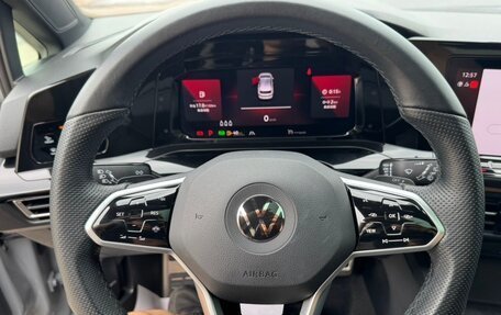 Volkswagen Golf VIII, 2023 год, 2 050 000 рублей, 9 фотография