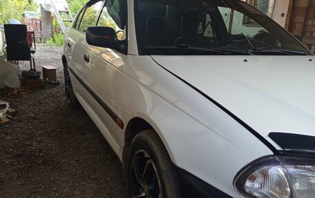 Toyota Avensis III рестайлинг, 2000 год, 320 000 рублей, 3 фотография