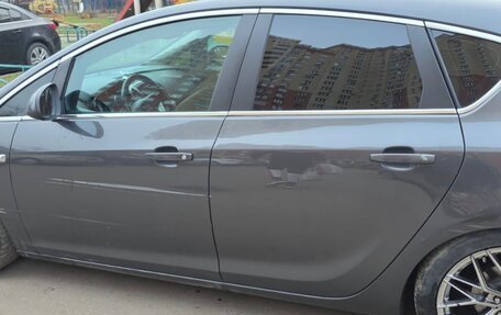 Opel Astra J, 2012 год, 700 000 рублей, 3 фотография
