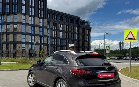 Infiniti QX70, 2014 год, 2 690 000 рублей, 6 фотография