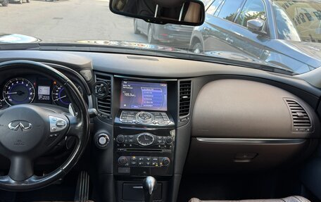Infiniti QX70, 2014 год, 2 690 000 рублей, 13 фотография