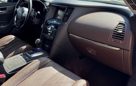 Infiniti QX70, 2014 год, 2 690 000 рублей, 17 фотография