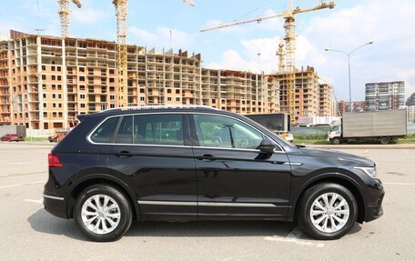Volkswagen Tiguan II, 2021 год, 2 550 000 рублей, 5 фотография