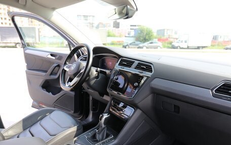 Volkswagen Tiguan II, 2021 год, 2 550 000 рублей, 18 фотография