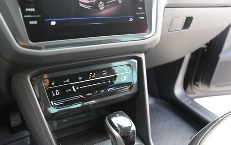 Volkswagen Tiguan II, 2021 год, 2 550 000 рублей, 30 фотография
