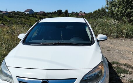 Opel Astra J, 2010 год, 650 000 рублей, 4 фотография