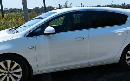 Opel Astra J, 2010 год, 650 000 рублей, 14 фотография