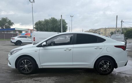Hyundai Solaris II рестайлинг, 2017 год, 1 150 000 рублей, 4 фотография