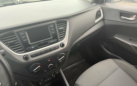 Hyundai Solaris II рестайлинг, 2017 год, 1 150 000 рублей, 11 фотография