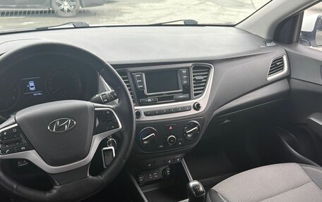 Hyundai Solaris II рестайлинг, 2017 год, 1 150 000 рублей, 10 фотография