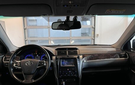 Toyota Camry, 2017 год, 2 048 000 рублей, 9 фотография
