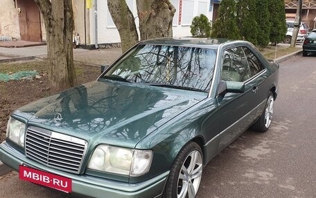 Mercedes-Benz E-Класс, 1994 год, 1 200 000 рублей, 2 фотография
