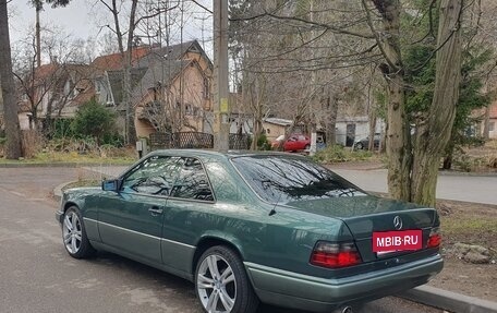 Mercedes-Benz E-Класс, 1994 год, 1 200 000 рублей, 5 фотография