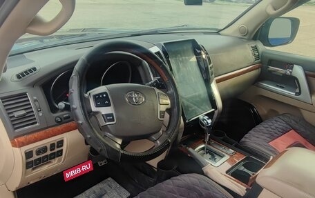 Toyota Land Cruiser 200, 2012 год, 3 600 000 рублей, 7 фотография