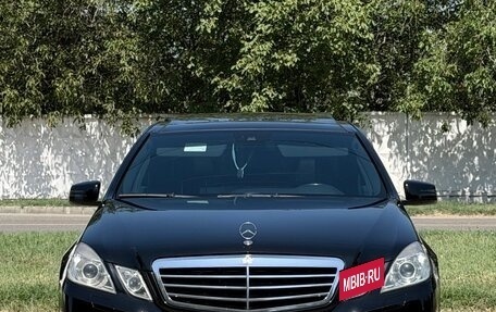 Mercedes-Benz E-Класс, 2010 год, 1 865 000 рублей, 2 фотография