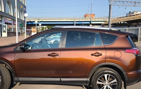 Toyota RAV4, 2018 год, 2 150 000 рублей, 2 фотография