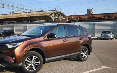 Toyota RAV4, 2018 год, 2 150 000 рублей, 5 фотография