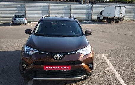 Toyota RAV4, 2018 год, 2 150 000 рублей, 34 фотография