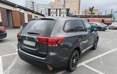 Mitsubishi Outlander III рестайлинг 3, 2019 год, 2 050 000 рублей, 3 фотография