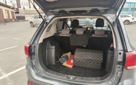 Mitsubishi Outlander III рестайлинг 3, 2019 год, 2 050 000 рублей, 14 фотография