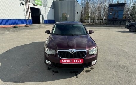 Skoda Superb III рестайлинг, 2012 год, 1 100 000 рублей, 20 фотография