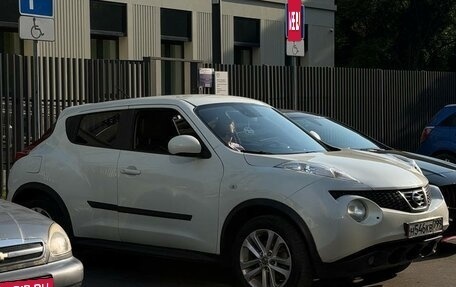 Nissan Juke II, 2011 год, 850 000 рублей, 8 фотография