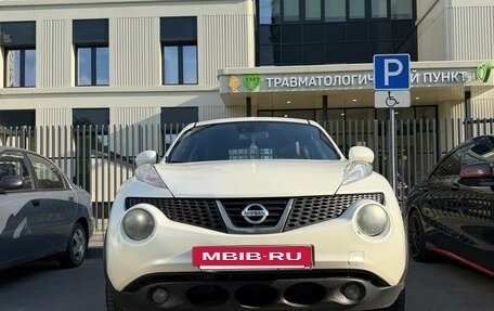 Nissan Juke II, 2011 год, 850 000 рублей, 14 фотография