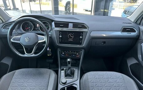 Volkswagen Tiguan II, 2021 год, 2 697 000 рублей, 9 фотография