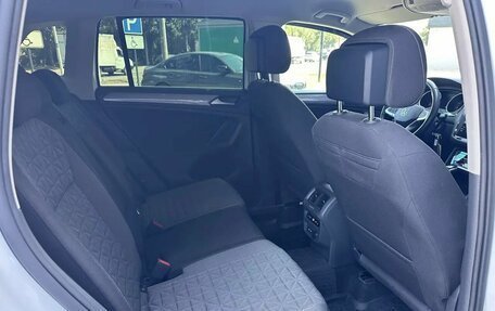 Volkswagen Tiguan II, 2021 год, 2 697 000 рублей, 14 фотография