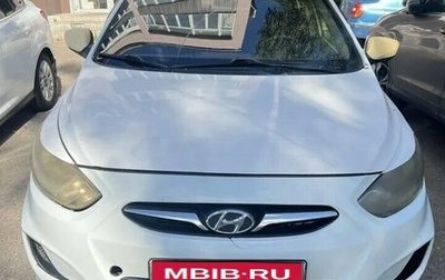 Hyundai Solaris II рестайлинг, 2013 год, 410 000 рублей, 1 фотография